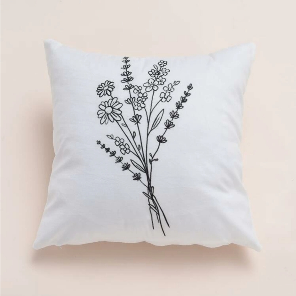 NWT Home Decor Floral Bouquet Pillow Cover